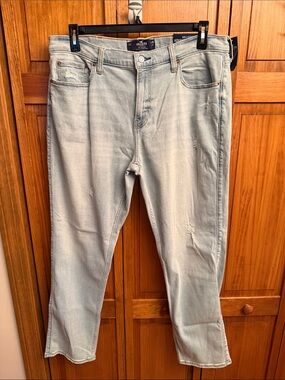 Hollister Light Blue Relaxed Fit Men's Jeans NWT
